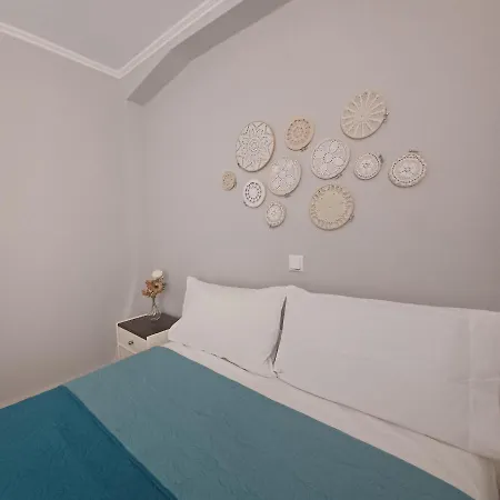 Loulia Agios Petros (Lefkada)