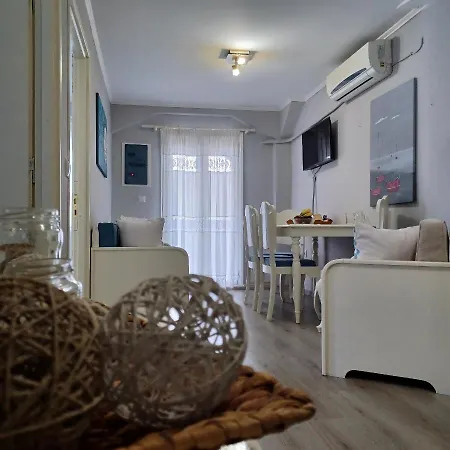 Loulia Agios Petros (Lefkada)